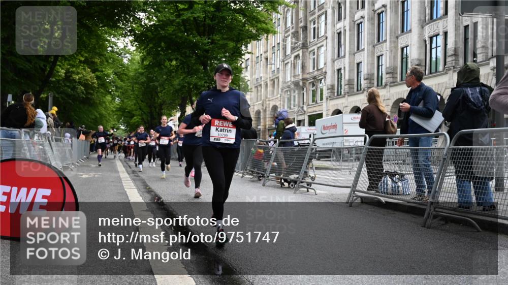 14.06.2026 - REWE Women's Run J. Mangold http://msf.ph/oto/9751747 14.06.2026 10:05:28 Ziel 10087, 10332, 10694, 10726, 10761, 10799, 11036, 11356, 11363, 11532 meine-sportfotos.de