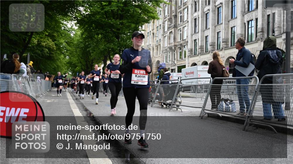 14.06.2026 - REWE Women's Run J. Mangold http://msf.ph/oto/9751750 14.06.2026 10:05:28 Ziel 10087, 10332, 10694, 10726, 10761, 10799, 11036, 11356, 11363, 11532 meine-sportfotos.de