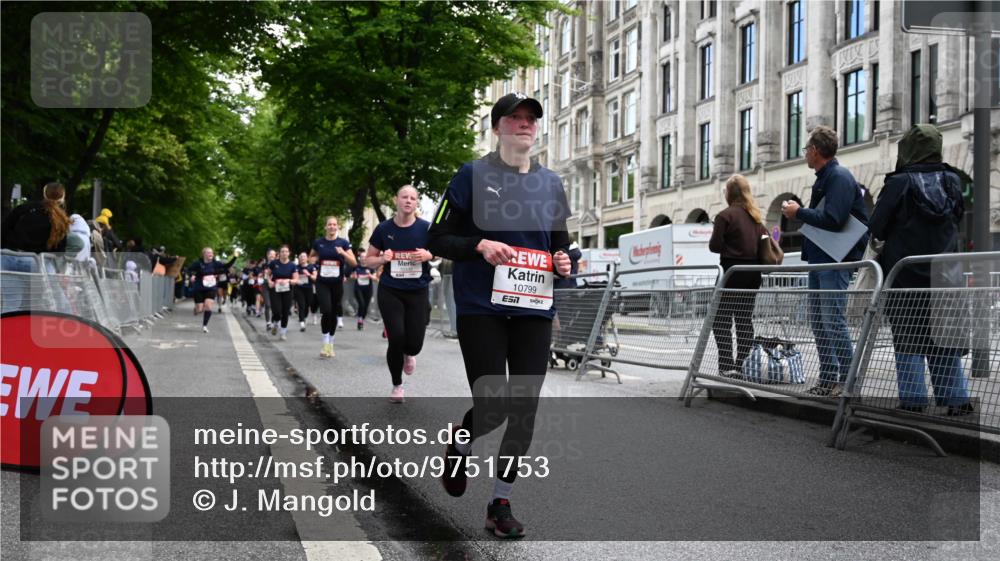 14.06.2026 - REWE Women's Run J. Mangold http://msf.ph/oto/9751753 14.06.2026 10:05:28 Ziel 10087, 10332, 10694, 10726, 10761, 10799, 11036, 11356, 11363, 11532 meine-sportfotos.de