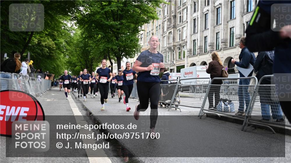 14.06.2026 - REWE Women's Run J. Mangold http://msf.ph/oto/9751760 14.06.2026 10:05:29 Ziel 10087, 10199, 10332, 10694, 10705, 10726, 10761, 10799, 11036, 11356, 11363, 11532 meine-sportfotos.de