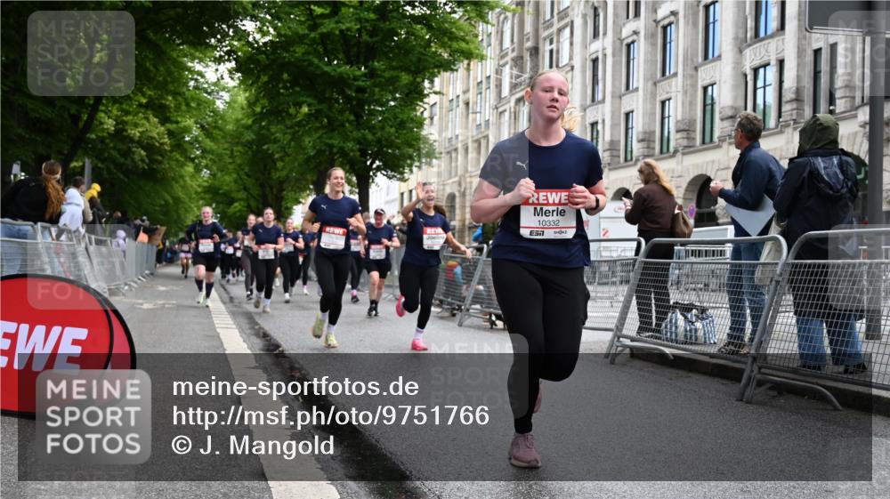 14.06.2026 - REWE Women's Run J. Mangold http://msf.ph/oto/9751766 14.06.2026 10:05:30 Ziel 10087, 10199, 10332, 10694, 10705, 10726, 10761, 10799, 10910, 11036, 11356, 11363, 11532 meine-sportfotos.de
