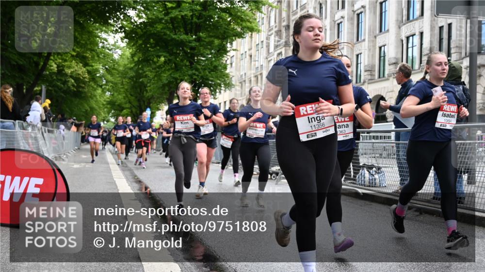 14.06.2026 - REWE Women's Run J. Mangold http://msf.ph/oto/9751808 14.06.2026 10:05:34 Ziel 10048, 10049, 10050, 10123, 10199, 10332, 10477, 10538, 10624, 10694, 10705, 10726, 10761, 10910, 11010, 11034, 11036, 11181, 11316, 11356, 11363, 11532 meine-sportfotos.de