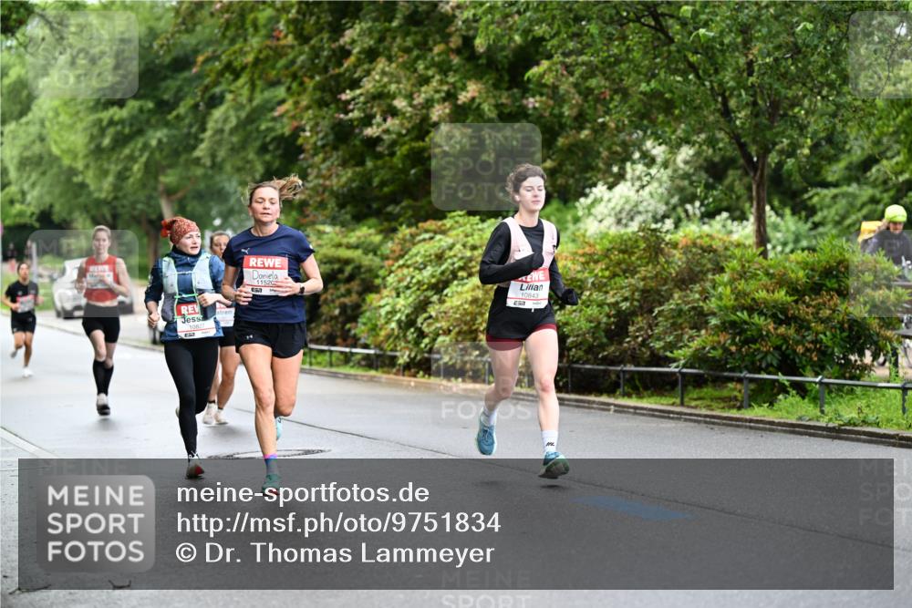 14.06.2026 - REWE Women's Run Dr. Thomas Lammeyer http://msf.ph/oto/9751834 14.06.2026 09:14:29 Laufen 10827, 57, 1152, 657, 10843 meine-sportfotos.de