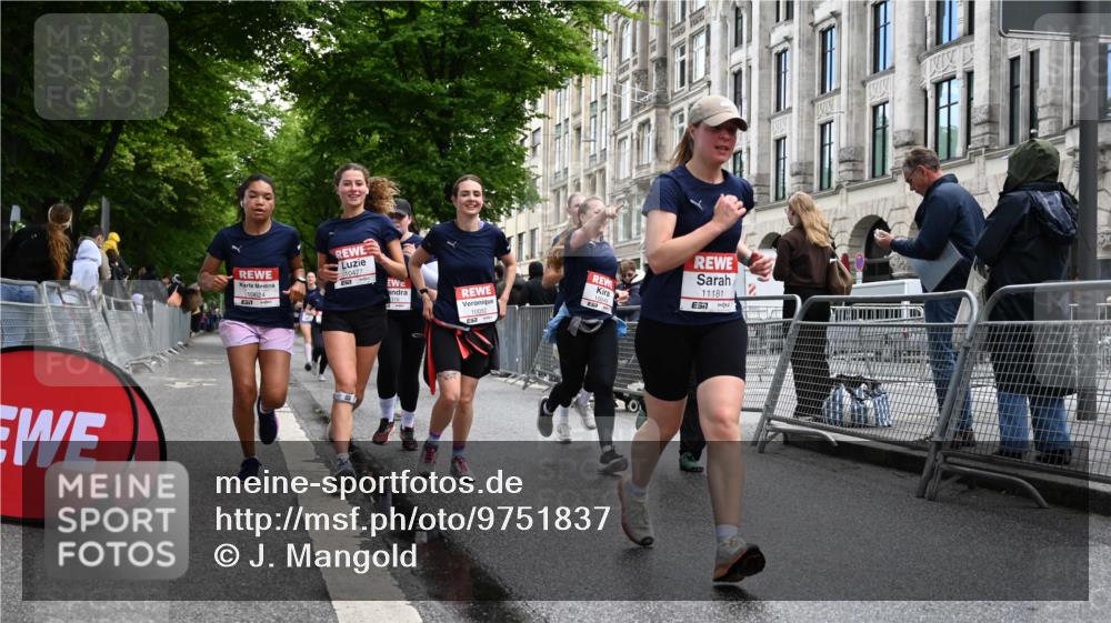 14.06.2026 - REWE Women's Run J. Mangold http://msf.ph/oto/9751837 14.06.2026 10:05:38 Ziel 10019, 10048, 10049, 10050, 10123, 10195, 10199, 10462, 10477, 10538, 10581, 10624, 10654, 10694, 10705, 10880, 10910, 11010, 11034, 11114, 11121, 11181, 11316, 11356, 11363 meine-sportfotos.de