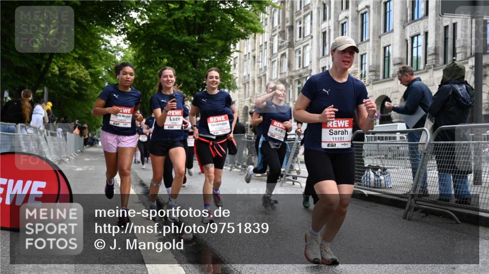 14.06.2026 - REWE Women's Run J. Mangold http://msf.ph/oto/9751839 14.06.2026 10:05:38 Ziel 10019, 10048, 10049, 10050, 10123, 10195, 10199, 10462, 10477, 10538, 10581, 10624, 10654, 10694, 10705, 10880, 10910, 11010, 11034, 11114, 11121, 11181, 11316, 11356, 11363 meine-sportfotos.de