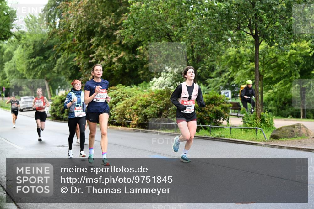 14.06.2026 - REWE Women's Run Dr. Thomas Lammeyer http://msf.ph/oto/9751845 14.06.2026 09:14:29 Laufen 11520, 51, 0843 meine-sportfotos.de