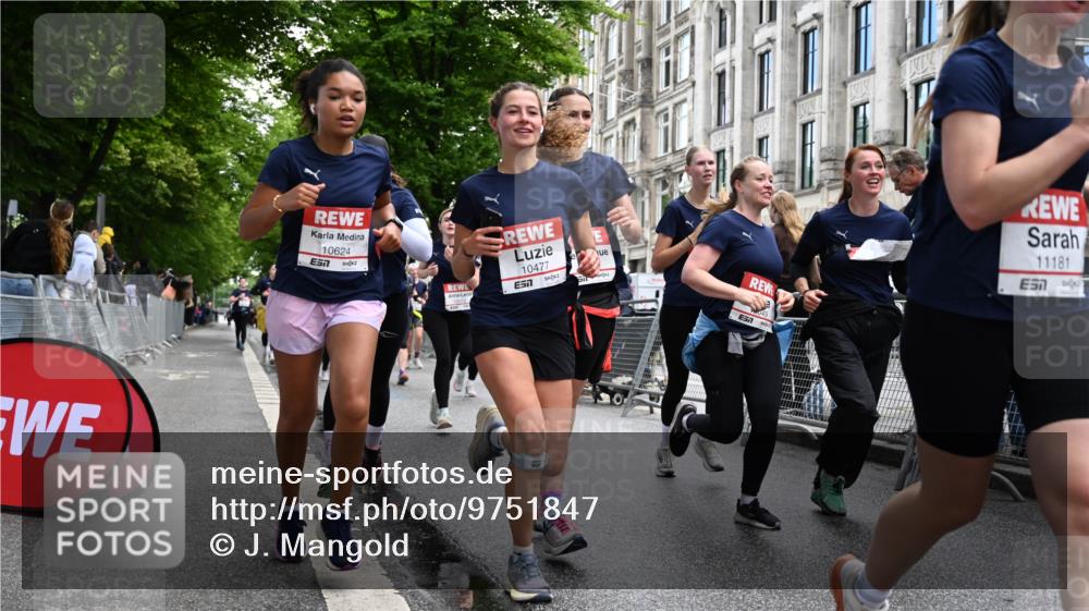14.06.2026 - REWE Women's Run J. Mangold http://msf.ph/oto/9751847 14.06.2026 10:05:38 Ziel 10019, 10048, 10049, 10050, 10123, 10195, 10199, 10462, 10477, 10538, 10581, 10624, 10654, 10694, 10705, 10880, 10910, 11010, 11034, 11114, 11121, 11181, 11316, 11356, 11363 meine-sportfotos.de