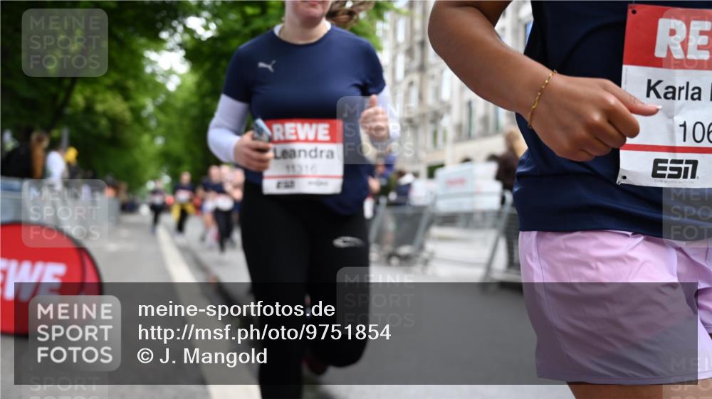 14.06.2026 - REWE Women's Run J. Mangold http://msf.ph/oto/9751854 14.06.2026 10:05:39 Ziel 10019, 10048, 10049, 10050, 10123, 10195, 10199, 10462, 10477, 10538, 10581, 10624, 10654, 10671, 10705, 10880, 10910, 11010, 11034, 11114, 11121, 11181, 11188, 11316 meine-sportfotos.de