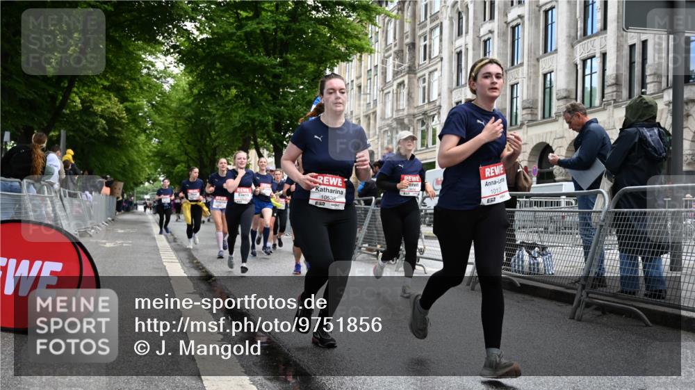 14.06.2026 - REWE Women's Run J. Mangold http://msf.ph/oto/9751856 14.06.2026 10:05:40 Ziel 10019, 10048, 10049, 10050, 10123, 10195, 10462, 10477, 10538, 10581, 10624, 10654, 10671, 10823, 10880, 10910, 11010, 11034, 11114, 11121, 11181, 11188, 11316 meine-sportfotos.de