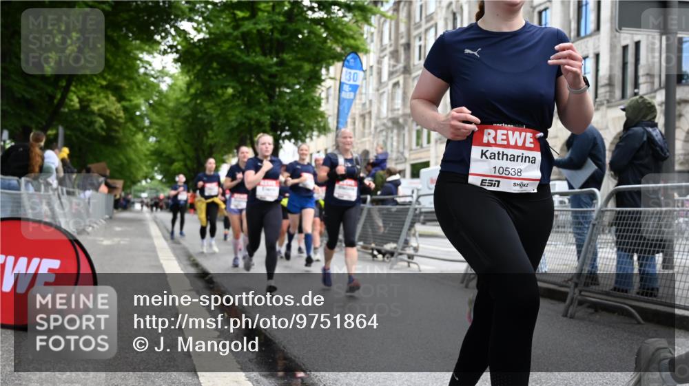 14.06.2026 - REWE Women's Run J. Mangold http://msf.ph/oto/9751864 14.06.2026 10:05:41 Ziel 10019, 10048, 10049, 10050, 10123, 10195, 10462, 10477, 10538, 10581, 10624, 10654, 10671, 10823, 10880, 11010, 11034, 11112, 11114, 11121, 11181, 11188, 11316 meine-sportfotos.de