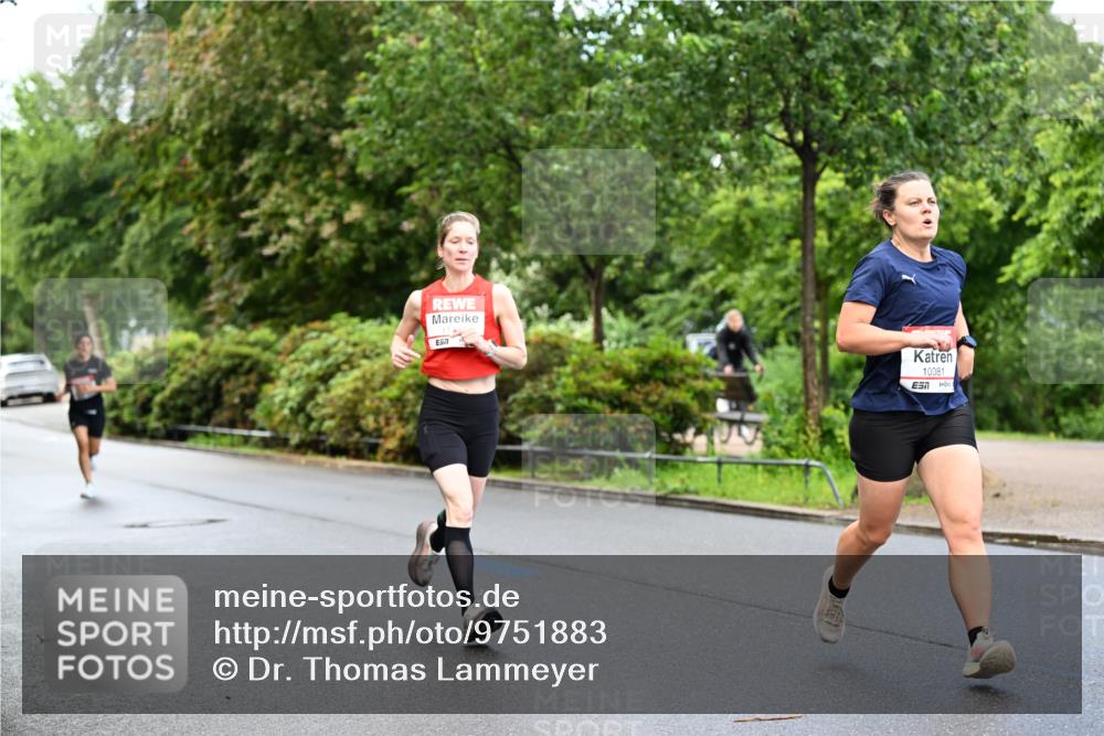 14.06.2026 - REWE Women's Run Dr. Thomas Lammeyer http://msf.ph/oto/9751883 14.06.2026 09:14:33 Laufen 57, 10081 meine-sportfotos.de
