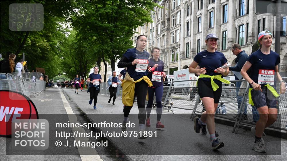 14.06.2026 - REWE Women's Run J. Mangold http://msf.ph/oto/9751891 14.06.2026 10:05:44 Ziel 10019, 10123, 10195, 10462, 10538, 10581, 10654, 10671, 10823, 10880, 11112, 11114, 11121, 11188, 11503 meine-sportfotos.de