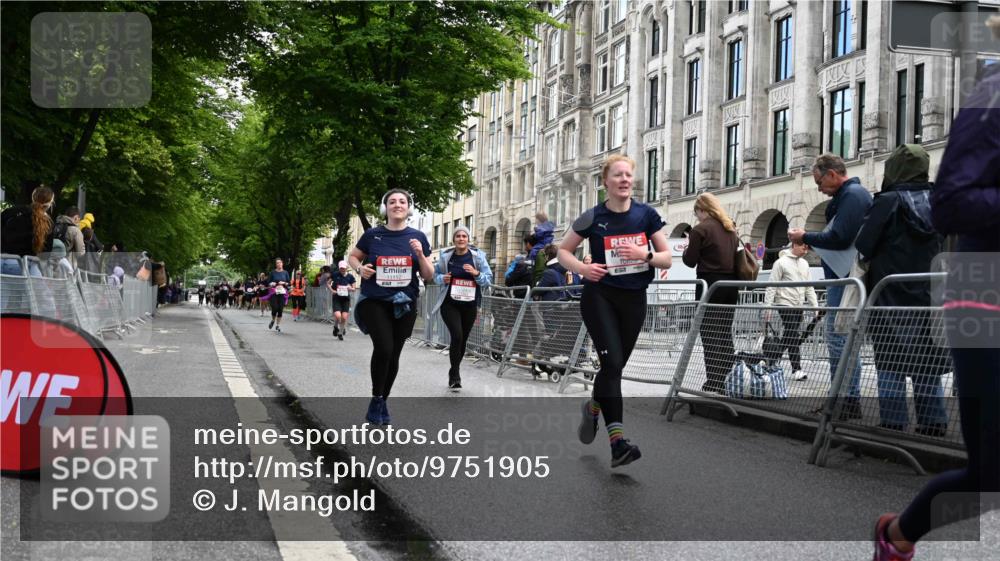 14.06.2026 - REWE Women's Run J. Mangold http://msf.ph/oto/9751905 14.06.2026 10:05:45 Ziel 10019, 10195, 10462, 10581, 10654, 10671, 10823, 10880, 11112, 11114, 11121, 11188, 11503 meine-sportfotos.de