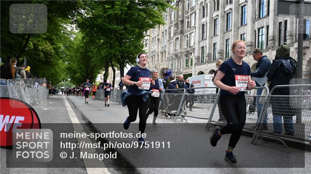 14.06.2026 - REWE Women's Run J. Mangold http://msf.ph/oto/9751911 14.06.2026 10:05:46 Ziel 10019, 10195, 10462, 10581, 10671, 10823, 10880, 11112, 11114, 11121, 11188, 11503 meine-sportfotos.de