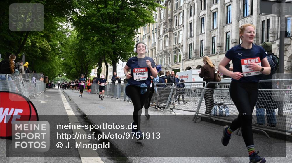 14.06.2026 - REWE Women's Run J. Mangold http://msf.ph/oto/9751913 14.06.2026 10:05:46 Ziel 10019, 10195, 10462, 10581, 10671, 10823, 10880, 11112, 11114, 11121, 11188, 11503 meine-sportfotos.de