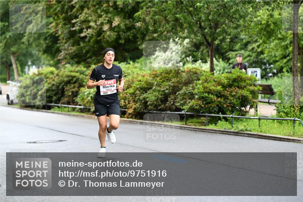 14.06.2026 - REWE Women's Run Dr. Thomas Lammeyer http://msf.ph/oto/9751916 14.06.2026 09:14:36 Laufen 10892, 57 meine-sportfotos.de