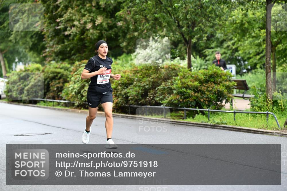 14.06.2026 - REWE Women's Run Dr. Thomas Lammeyer http://msf.ph/oto/9751918 14.06.2026 09:14:36 Laufen 10892, 57 meine-sportfotos.de