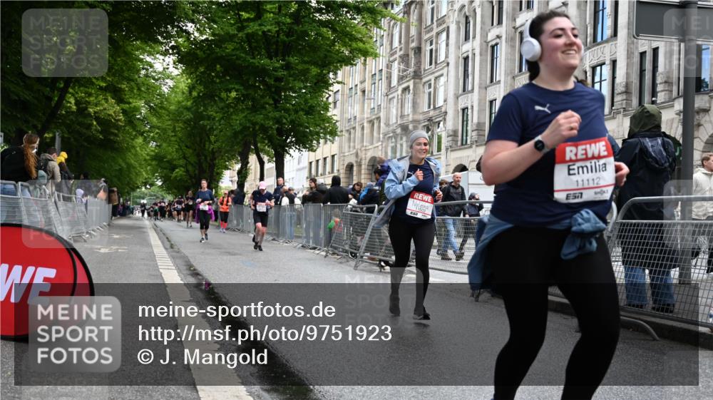 14.06.2026 - REWE Women's Run J. Mangold http://msf.ph/oto/9751923 14.06.2026 10:05:47 Ziel 10195, 10462, 10581, 10671, 10823, 10880, 11112, 11121, 11188, 11211, 11503 meine-sportfotos.de