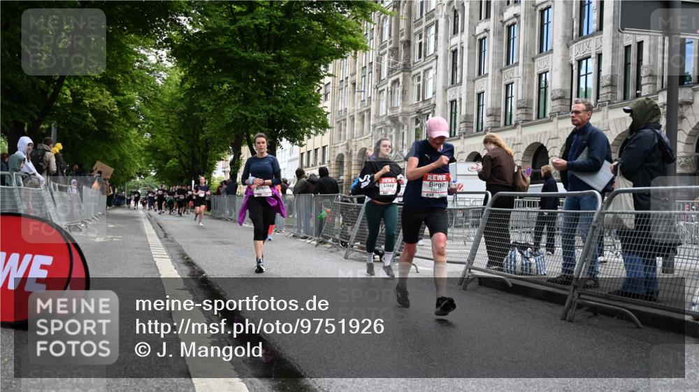 14.06.2026 - REWE Women's Run J. Mangold http://msf.ph/oto/9751926 14.06.2026 10:05:52 Ziel 10284, 10701, 10988, 11211, 11503 meine-sportfotos.de
