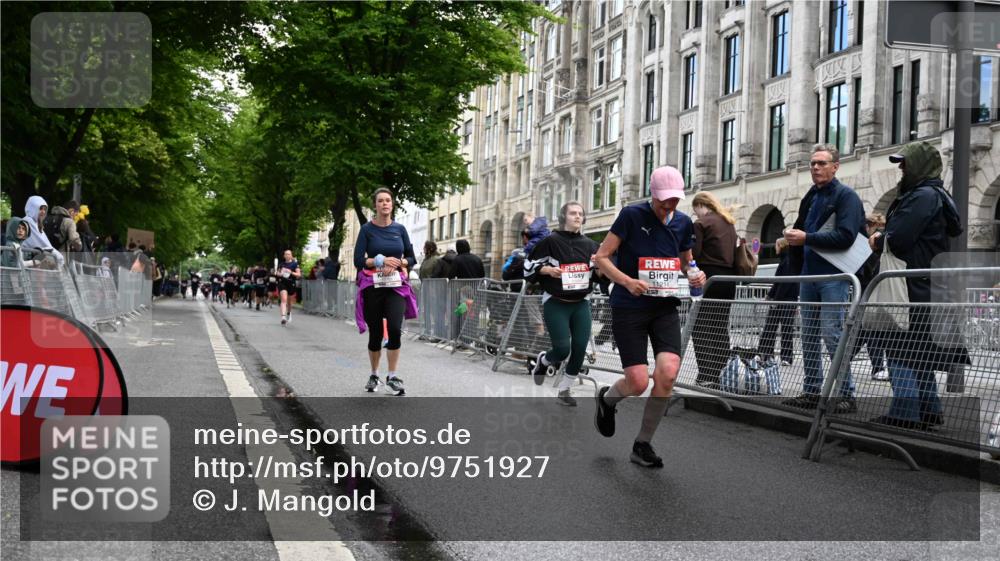 14.06.2026 - REWE Women's Run J. Mangold http://msf.ph/oto/9751927 14.06.2026 10:05:52 Ziel 10284, 10701, 10988, 11211, 11503 meine-sportfotos.de