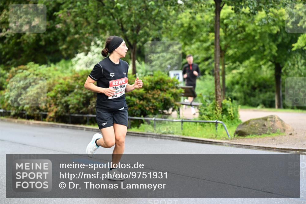 14.06.2026 - REWE Women's Run Dr. Thomas Lammeyer http://msf.ph/oto/9751931 14.06.2026 09:14:36 Laufen 0892 meine-sportfotos.de