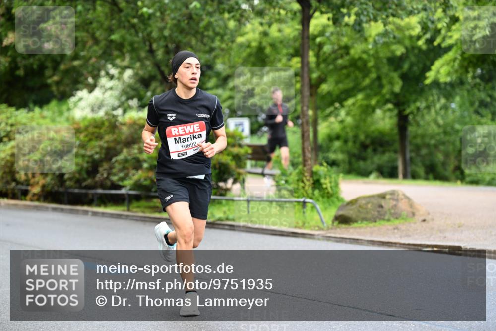 14.06.2026 - REWE Women's Run Dr. Thomas Lammeyer http://msf.ph/oto/9751935 14.06.2026 09:14:37 Laufen 10892, 7 meine-sportfotos.de