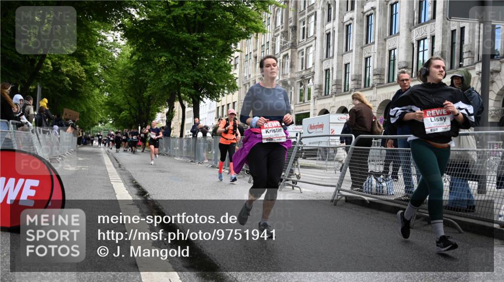 14.06.2026 - REWE Women's Run J. Mangold http://msf.ph/oto/9751941 14.06.2026 10:05:54 Ziel 10284, 10701, 10988, 11134, 11211 meine-sportfotos.de