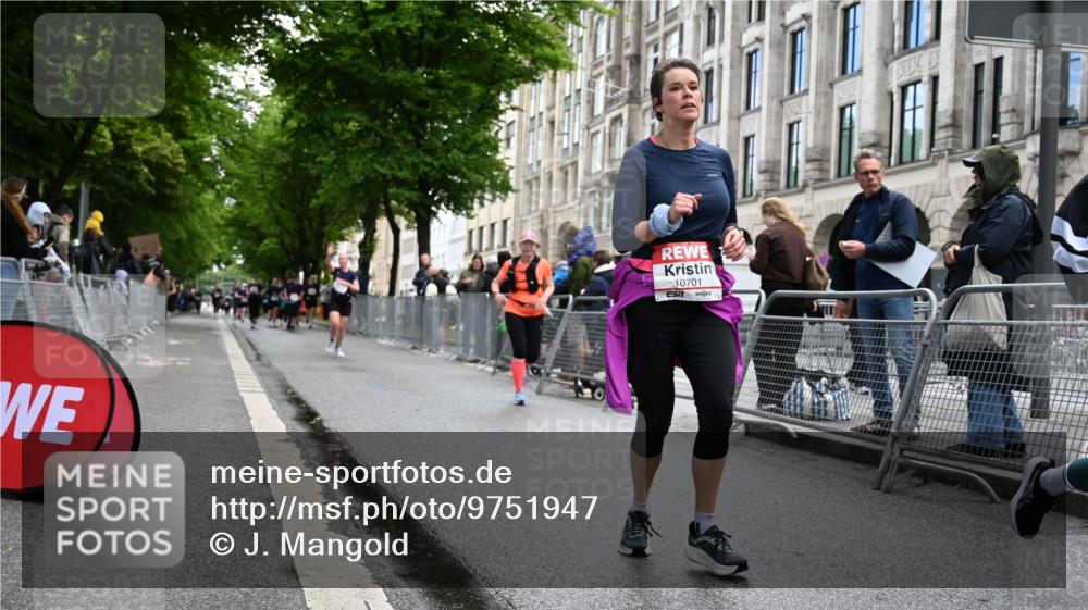 14.06.2026 - REWE Women's Run J. Mangold http://msf.ph/oto/9751947 14.06.2026 10:05:54 Ziel 10284, 10701, 10988, 11134, 11211 meine-sportfotos.de