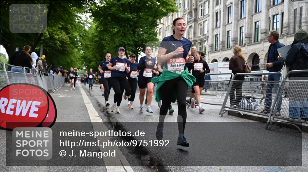 14.06.2026 - REWE Women's Run J. Mangold http://msf.ph/oto/9751992 14.06.2026 10:06:05 Ziel 10243, 10255, 10474, 10655, 10672, 10826, 10857, 11011, 11148, 11233, 11235, 11250, 11410, 11521 meine-sportfotos.de