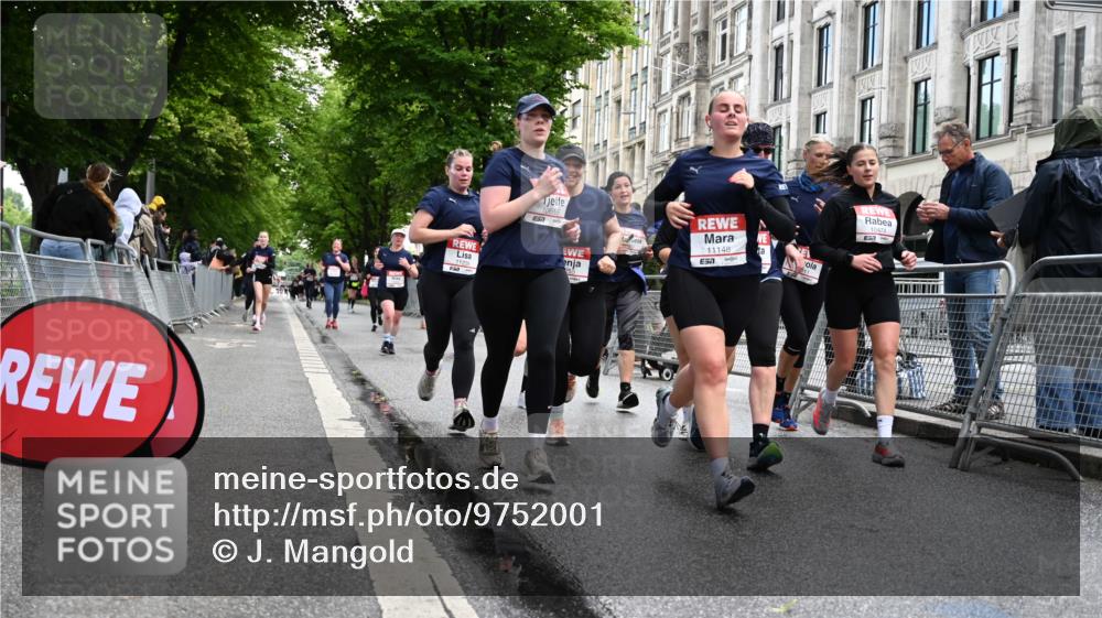 14.06.2026 - REWE Women's Run J. Mangold http://msf.ph/oto/9752001 14.06.2026 10:06:07 Ziel 10243, 10255, 10474, 10655, 10672, 10826, 10857, 11011, 11148, 11233, 11235, 11250, 11410, 11484, 11521 meine-sportfotos.de