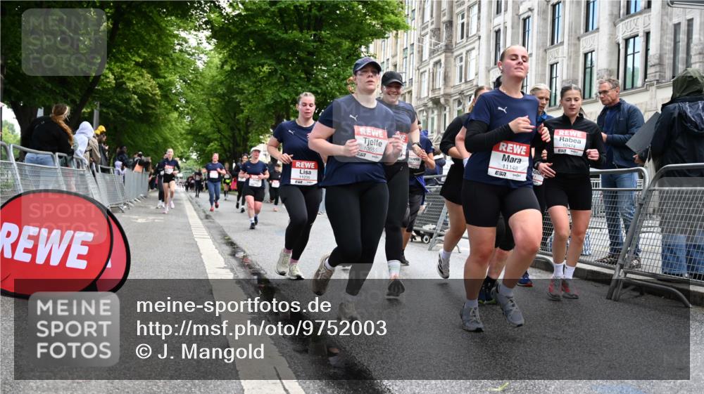 14.06.2026 - REWE Women's Run J. Mangold http://msf.ph/oto/9752003 14.06.2026 10:06:07 Ziel 10243, 10255, 10474, 10655, 10672, 10826, 10857, 11011, 11148, 11233, 11235, 11250, 11410, 11484, 11521 meine-sportfotos.de