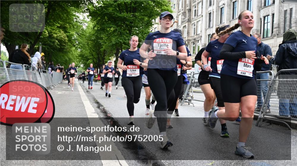 14.06.2026 - REWE Women's Run J. Mangold http://msf.ph/oto/9752005 14.06.2026 10:06:07 Ziel 10243, 10255, 10474, 10655, 10672, 10826, 10857, 11011, 11148, 11233, 11235, 11250, 11410, 11484, 11521 meine-sportfotos.de