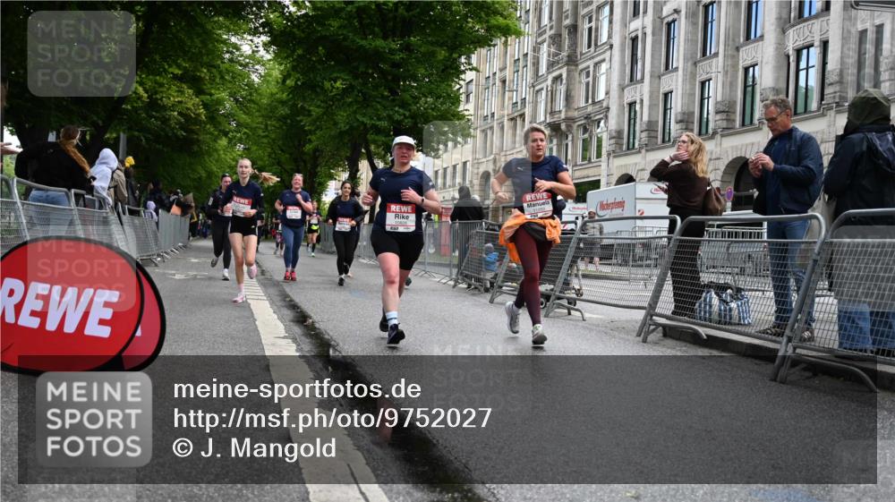 14.06.2026 - REWE Women's Run J. Mangold http://msf.ph/oto/9752027 14.06.2026 10:06:09 Ziel 10243, 10255, 10474, 10597, 10635, 10655, 10672, 10747, 10826, 10857, 11011, 11148, 11233, 11235, 11250, 11267, 11410, 11484, 11521 meine-sportfotos.de