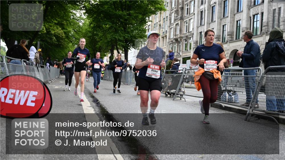 14.06.2026 - REWE Women's Run J. Mangold http://msf.ph/oto/9752036 14.06.2026 10:06:10 Ziel 10243, 10255, 10474, 10597, 10635, 10655, 10672, 10747, 10826, 10857, 11011, 11148, 11233, 11235, 11250, 11267, 11410, 11484, 11521 meine-sportfotos.de