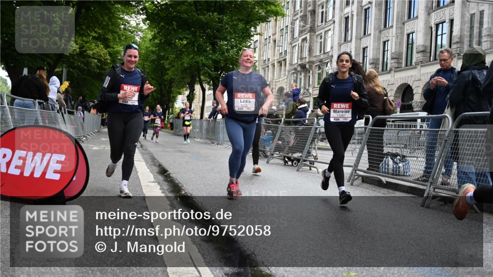 14.06.2026 - REWE Women's Run J. Mangold http://msf.ph/oto/9752058 14.06.2026 10:06:13 Ziel 10597, 10635, 10747, 10826, 10857, 11250, 11267, 11484, 11521 meine-sportfotos.de