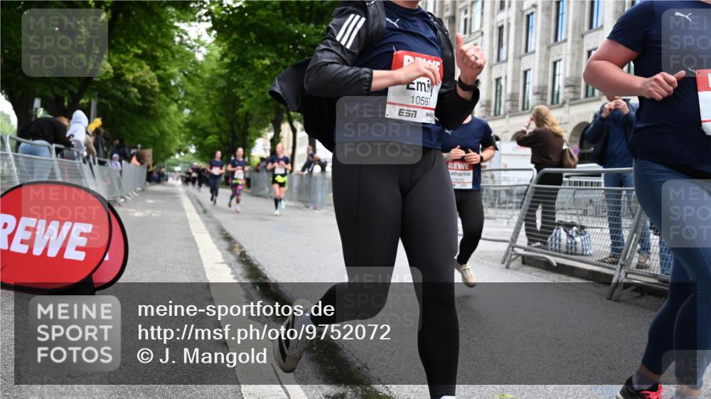 14.06.2026 - REWE Women's Run J. Mangold http://msf.ph/oto/9752072 14.06.2026 10:06:14 Ziel 10597, 10635, 10747, 10826, 11182, 11250, 11267, 11484, 11521 meine-sportfotos.de