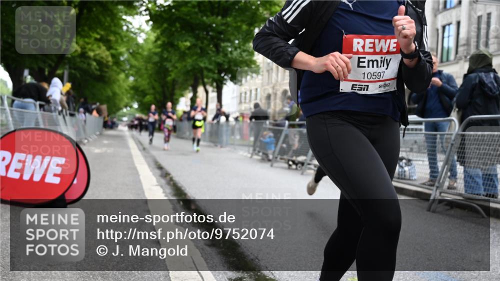 14.06.2026 - REWE Women's Run J. Mangold http://msf.ph/oto/9752074 14.06.2026 10:06:14 Ziel 10597, 10635, 10747, 10826, 11182, 11250, 11267, 11484, 11521 meine-sportfotos.de