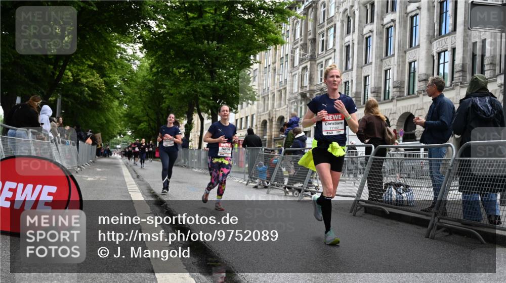 14.06.2026 - REWE Women's Run J. Mangold http://msf.ph/oto/9752089 14.06.2026 10:06:19 Ziel 10635, 10646, 11182, 11321 meine-sportfotos.de