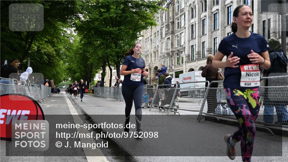 14.06.2026 - REWE Women's Run J. Mangold http://msf.ph/oto/9752098 14.06.2026 10:06:22 Ziel 10646, 11182, 11321 meine-sportfotos.de