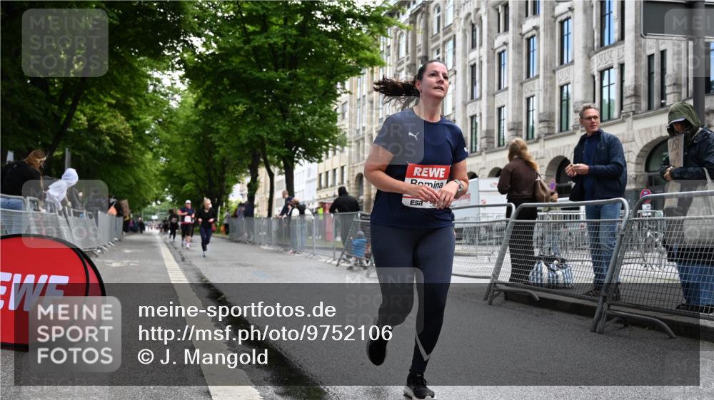 14.06.2026 - REWE Women's Run J. Mangold http://msf.ph/oto/9752106 14.06.2026 10:06:23 Ziel 10282, 10646, 11182, 11321 meine-sportfotos.de