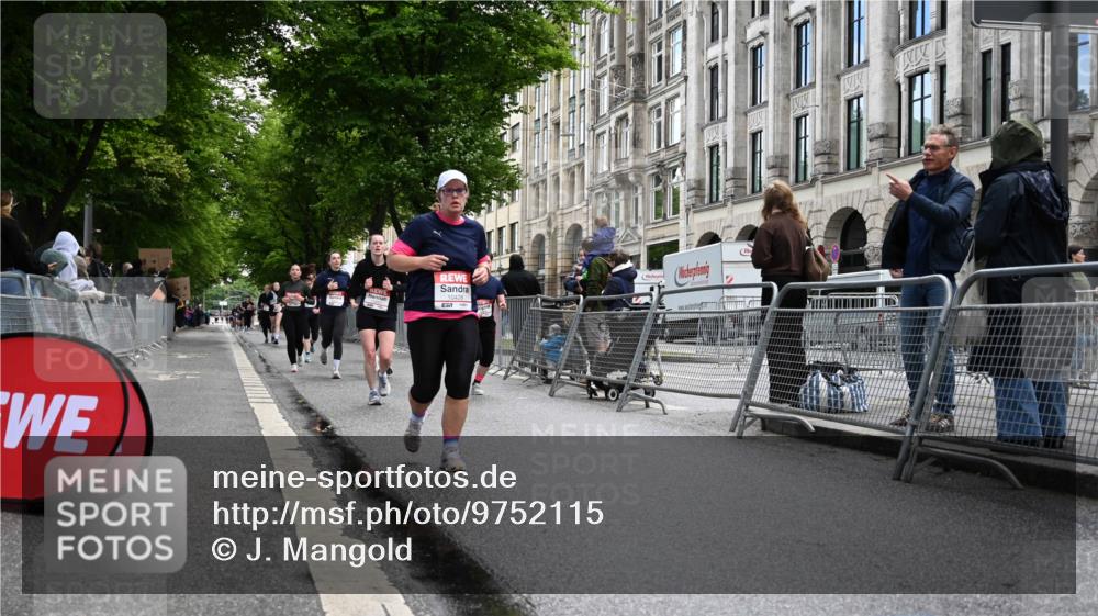 14.06.2026 - REWE Women's Run J. Mangold http://msf.ph/oto/9752115 14.06.2026 10:06:31 Ziel 10060, 10061, 10282, 10428, 10868, 11031 meine-sportfotos.de