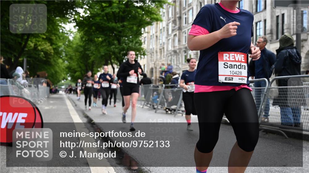 14.06.2026 - REWE Women's Run J. Mangold http://msf.ph/oto/9752133 14.06.2026 10:06:33 Ziel 10060, 10061, 10282, 10428, 10791, 10825, 10868, 10939, 11031 meine-sportfotos.de