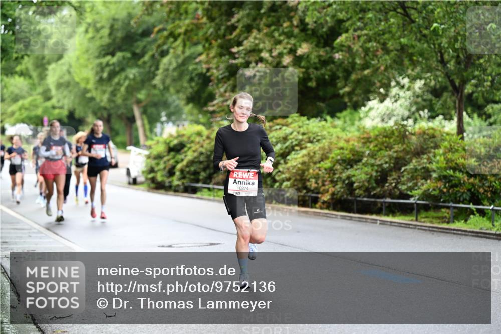 14.06.2026 - REWE Women's Run Dr. Thomas Lammeyer http://msf.ph/oto/9752136 14.06.2026 09:15:00 Laufen 10274, 57 meine-sportfotos.de