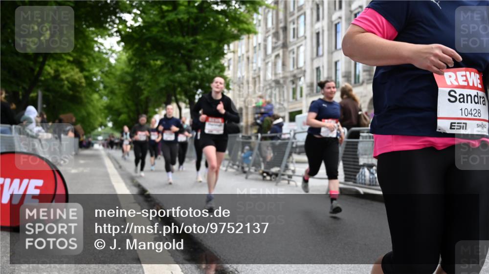 14.06.2026 - REWE Women's Run J. Mangold http://msf.ph/oto/9752137 14.06.2026 10:06:33 Ziel 10060, 10061, 10282, 10428, 10791, 10825, 10868, 10939, 11031 meine-sportfotos.de