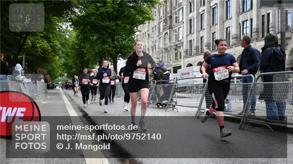 14.06.2026 - REWE Women's Run J. Mangold http://msf.ph/oto/9752140 14.06.2026 10:06:33 Ziel 10060, 10061, 10282, 10428, 10791, 10825, 10868, 10939, 11031 meine-sportfotos.de