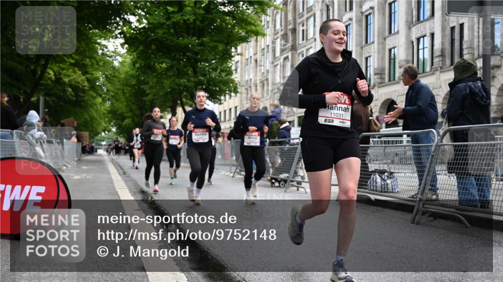14.06.2026 - REWE Women's Run J. Mangold http://msf.ph/oto/9752148 14.06.2026 10:06:34 Ziel 10060, 10061, 10428, 10791, 10825, 10868, 10939, 11031, 11354 meine-sportfotos.de