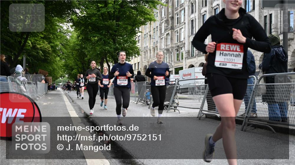 14.06.2026 - REWE Women's Run J. Mangold http://msf.ph/oto/9752151 14.06.2026 10:06:35 Ziel 10060, 10061, 10428, 10505, 10791, 10825, 10868, 10939, 11031, 11354, 11476 meine-sportfotos.de
