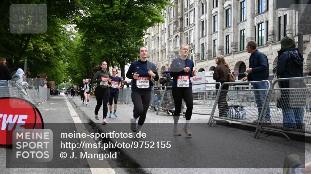 14.06.2026 - REWE Women's Run J. Mangold http://msf.ph/oto/9752155 14.06.2026 10:06:35 Ziel 10060, 10061, 10428, 10505, 10791, 10825, 10868, 10939, 11031, 11354, 11476 meine-sportfotos.de