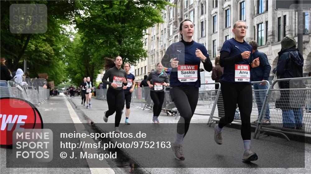 14.06.2026 - REWE Women's Run J. Mangold http://msf.ph/oto/9752163 14.06.2026 10:06:36 Ziel 10060, 10061, 10428, 10505, 10791, 10825, 10868, 10939, 11031, 11354, 11476 meine-sportfotos.de