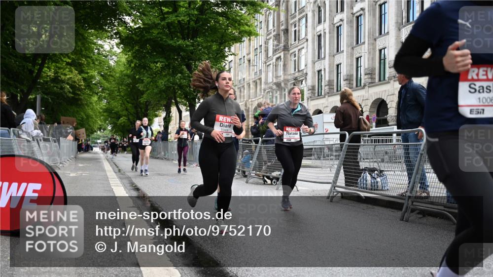 14.06.2026 - REWE Women's Run J. Mangold http://msf.ph/oto/9752170 14.06.2026 10:06:37 Ziel 10060, 10061, 10505, 10791, 10825, 10868, 10939, 11031, 11354, 11476 meine-sportfotos.de